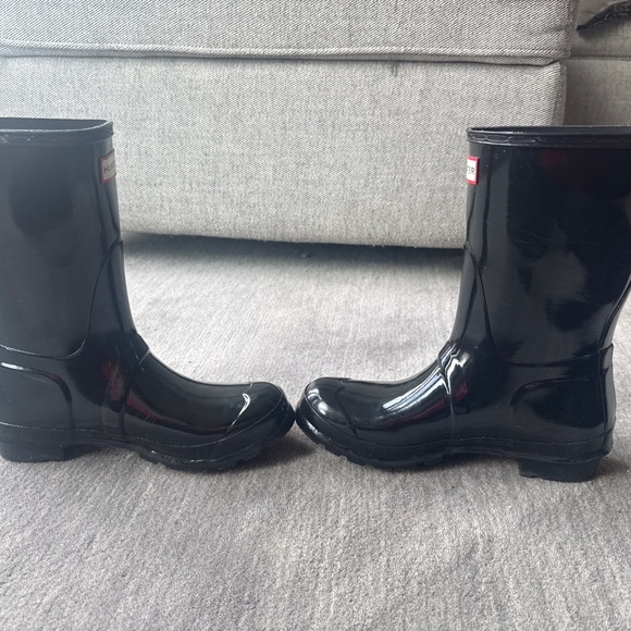 Women’s Hunter Original Short Gloss Rainboot - Black - Picture 5 of 6
